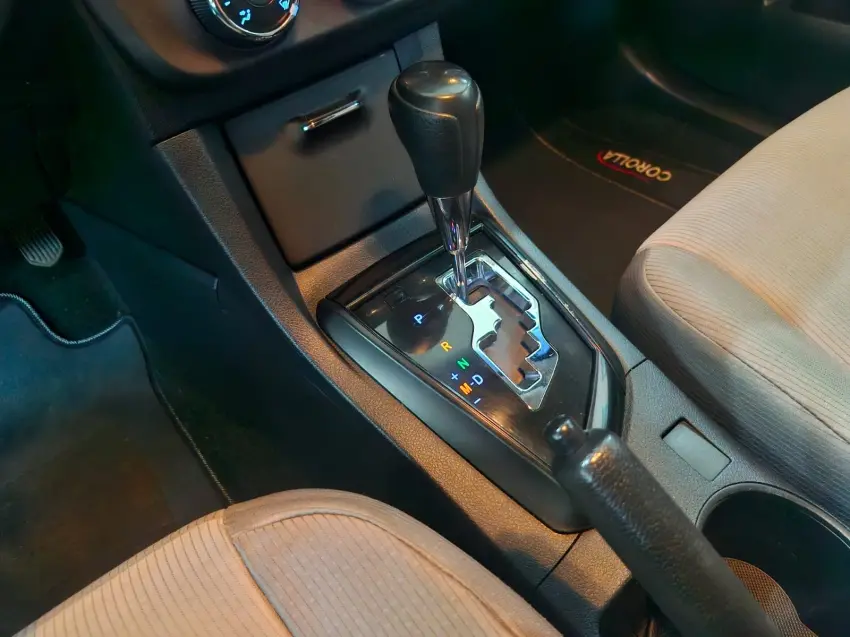 TOYOTA Corolla - Foto