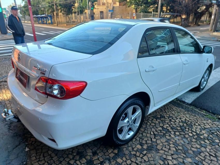 TOYOTA Corolla - Foto
