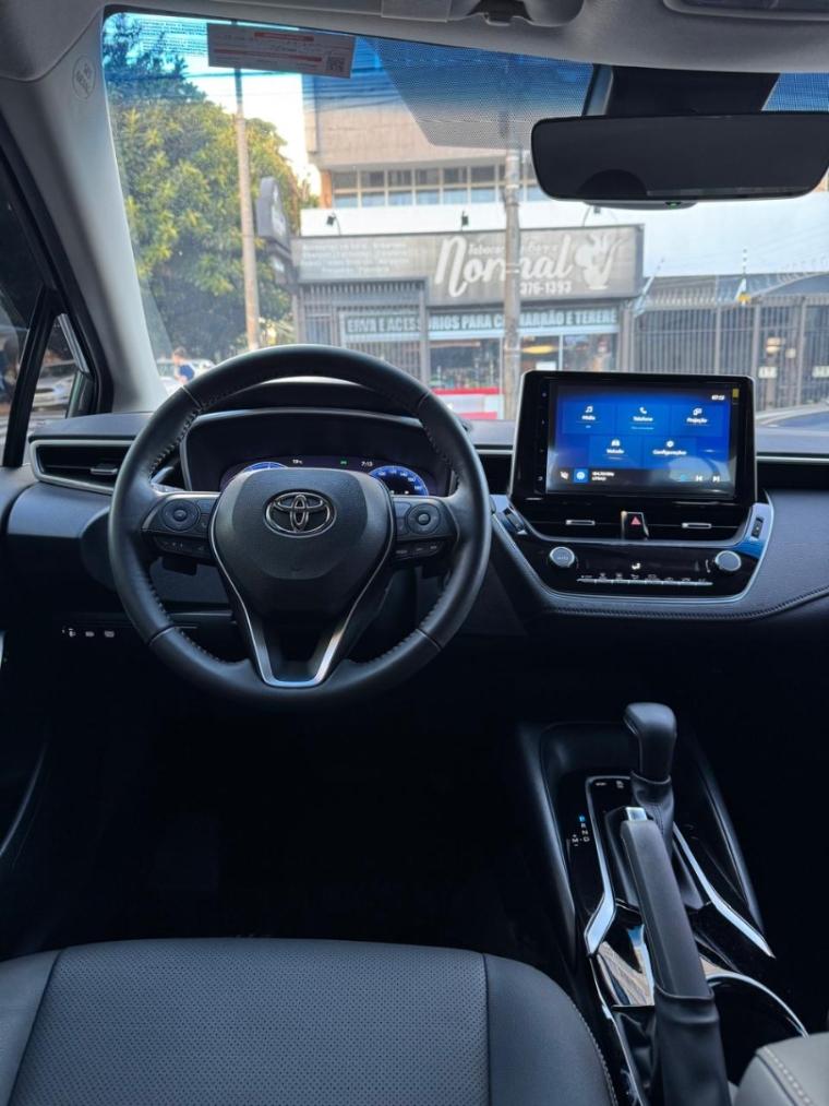 TOYOTA Corolla - Foto