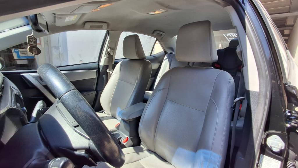 TOYOTA Corolla - Foto