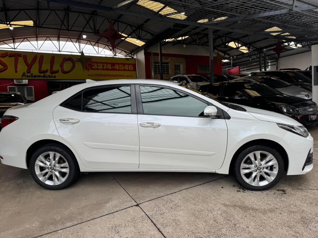TOYOTA Corolla - Foto