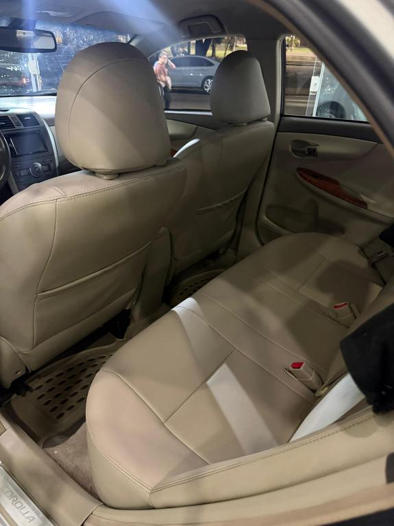 TOYOTA Corolla - Foto