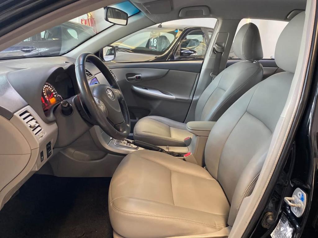 TOYOTA Corolla - Foto