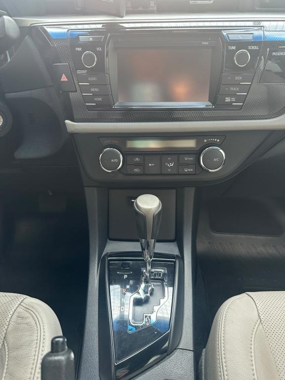 TOYOTA Corolla - Foto