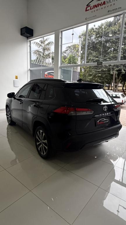 TOYOTA Corolla Cross - Foto