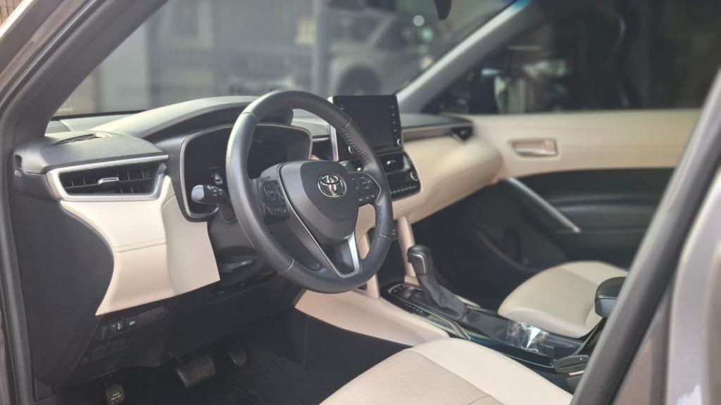 TOYOTA Corolla Cross - Foto