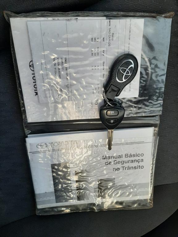 TOYOTA Etios Hatch - Foto