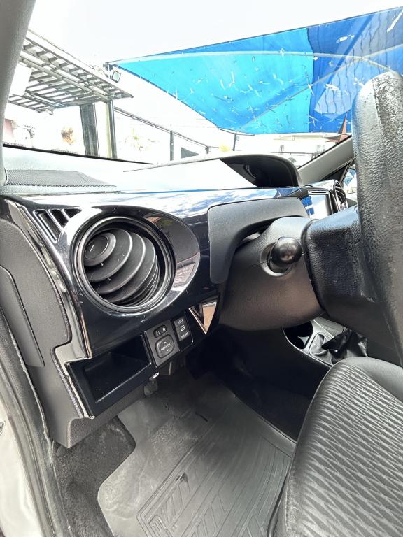 TOYOTA Etios Hatch - Foto