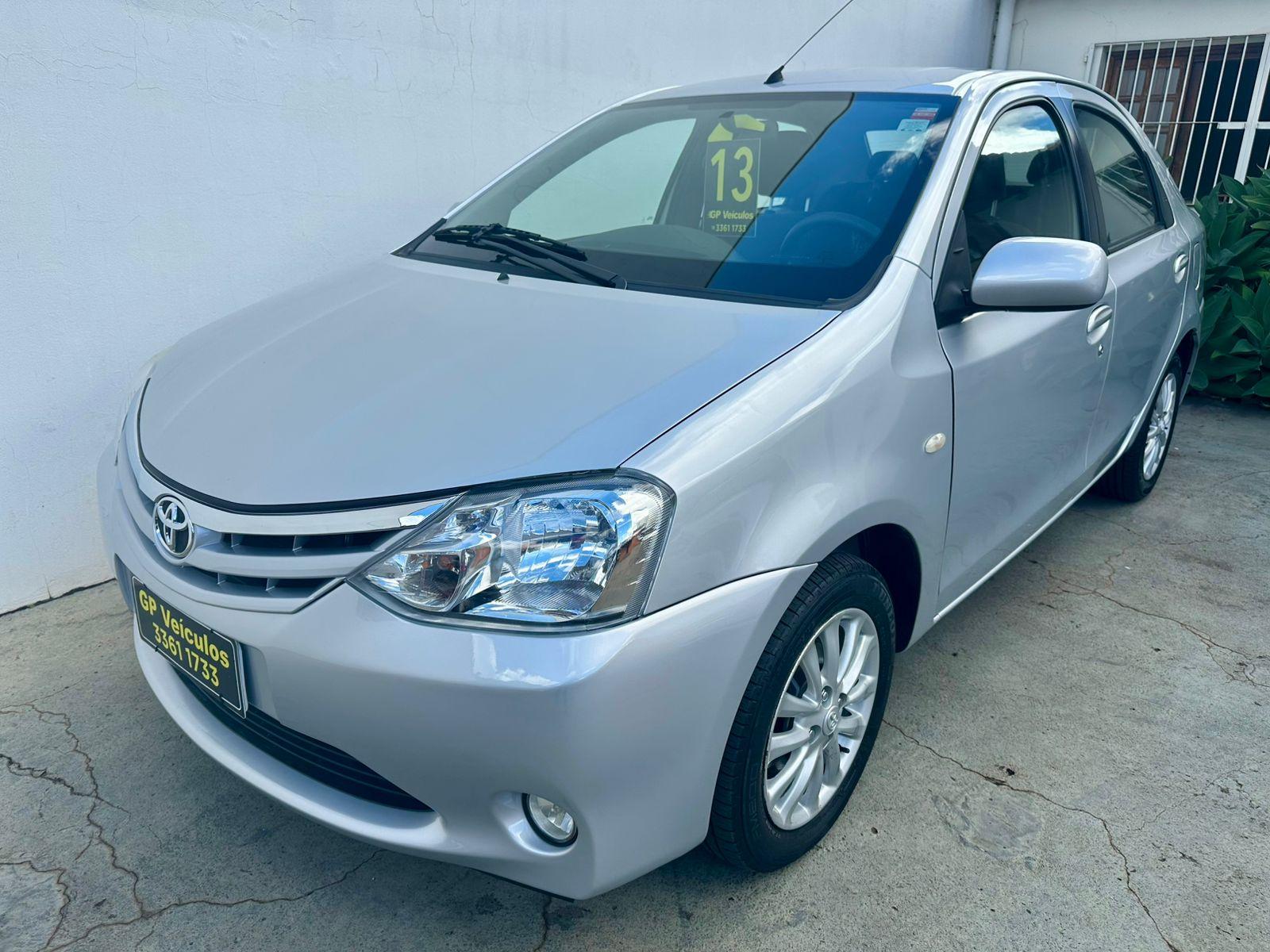 TOYOTA Etios Sedan - Foto