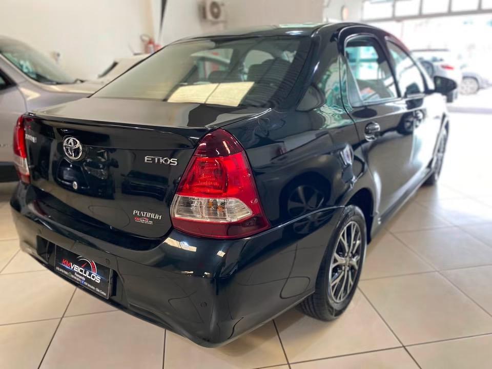 TOYOTA Etios Sedan - Foto