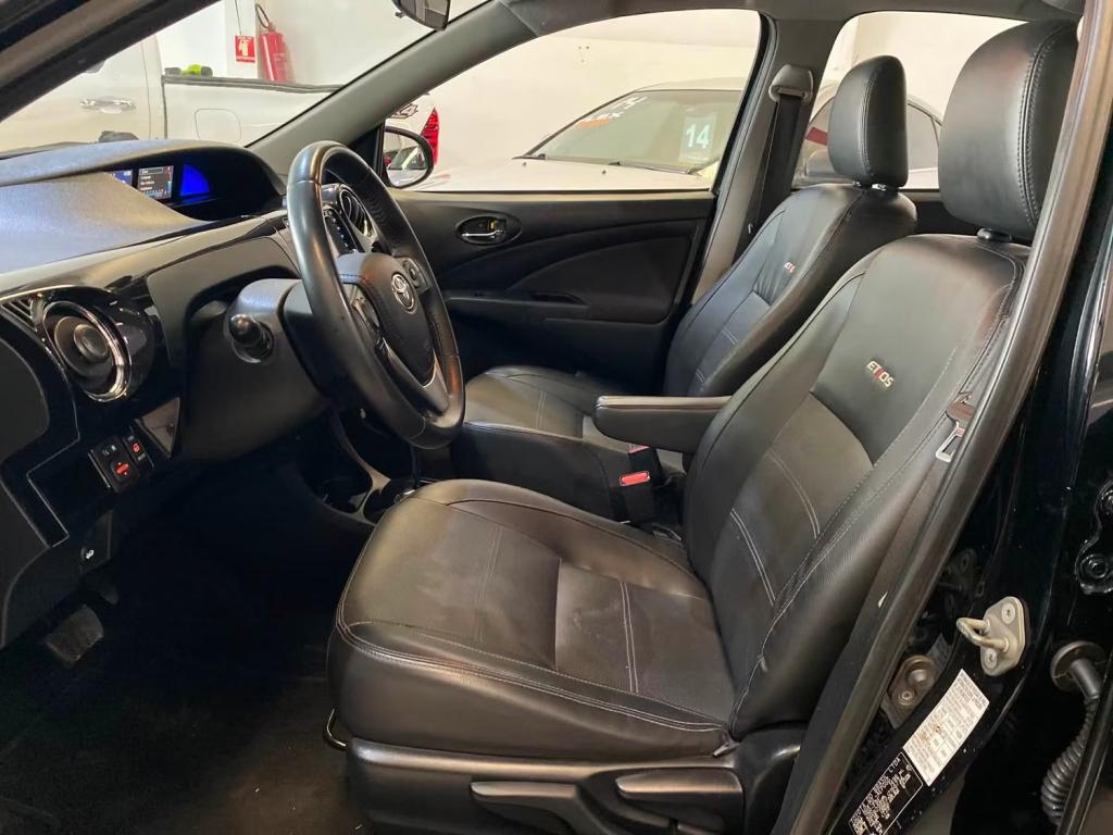 TOYOTA Etios Sedan - Foto