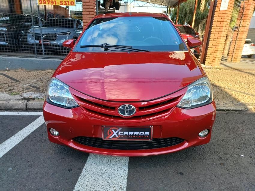 TOYOTA Etios Sedan - Foto