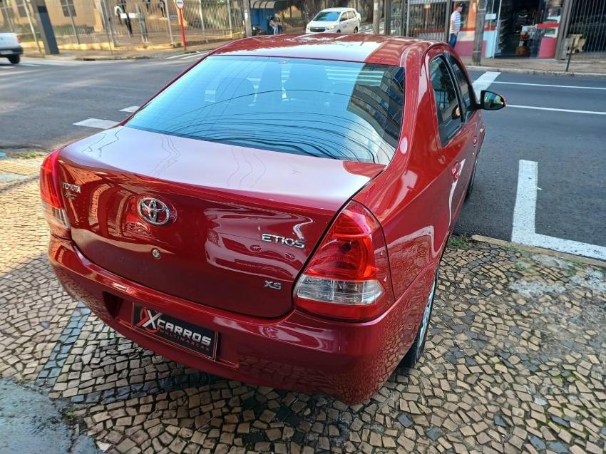 TOYOTA Etios Sedan - Foto