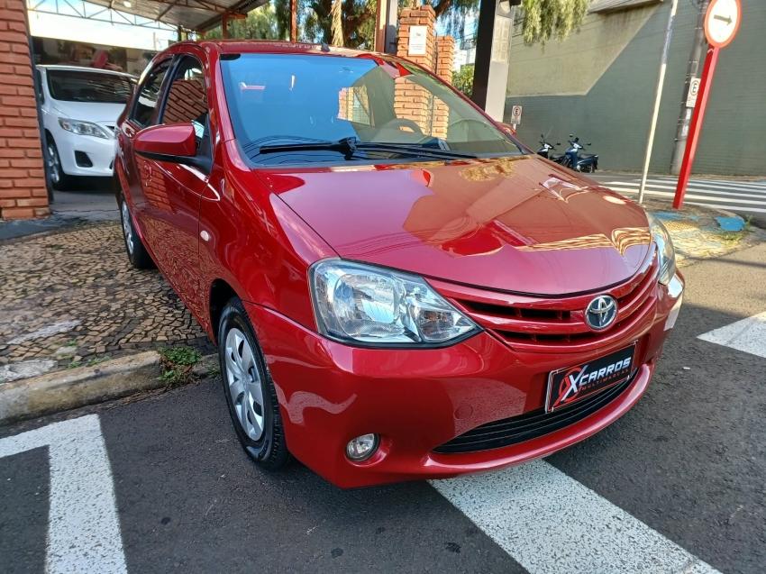 TOYOTA Etios Sedan - Foto