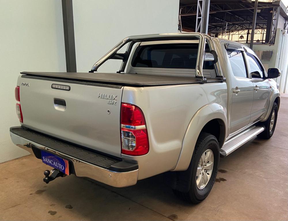 TOYOTA Hilux Caminhonete - Foto