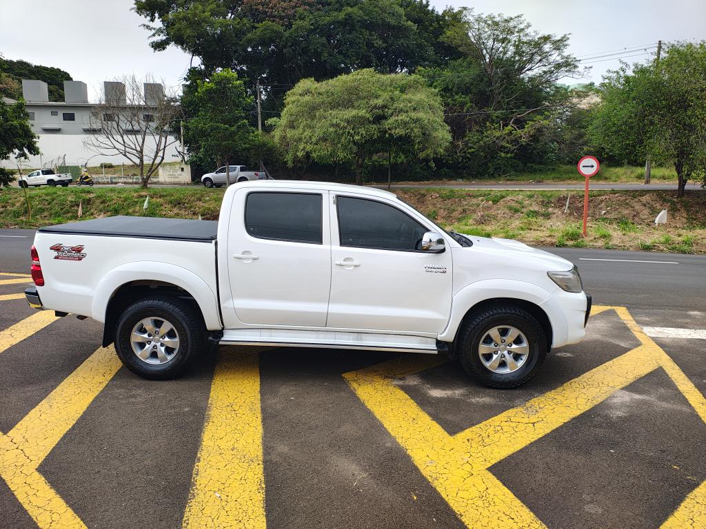TOYOTA Hilux Caminhonete - Foto
