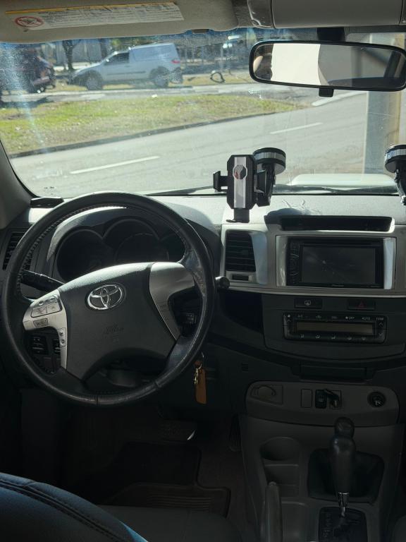 TOYOTA Hilux Caminhonete - Foto