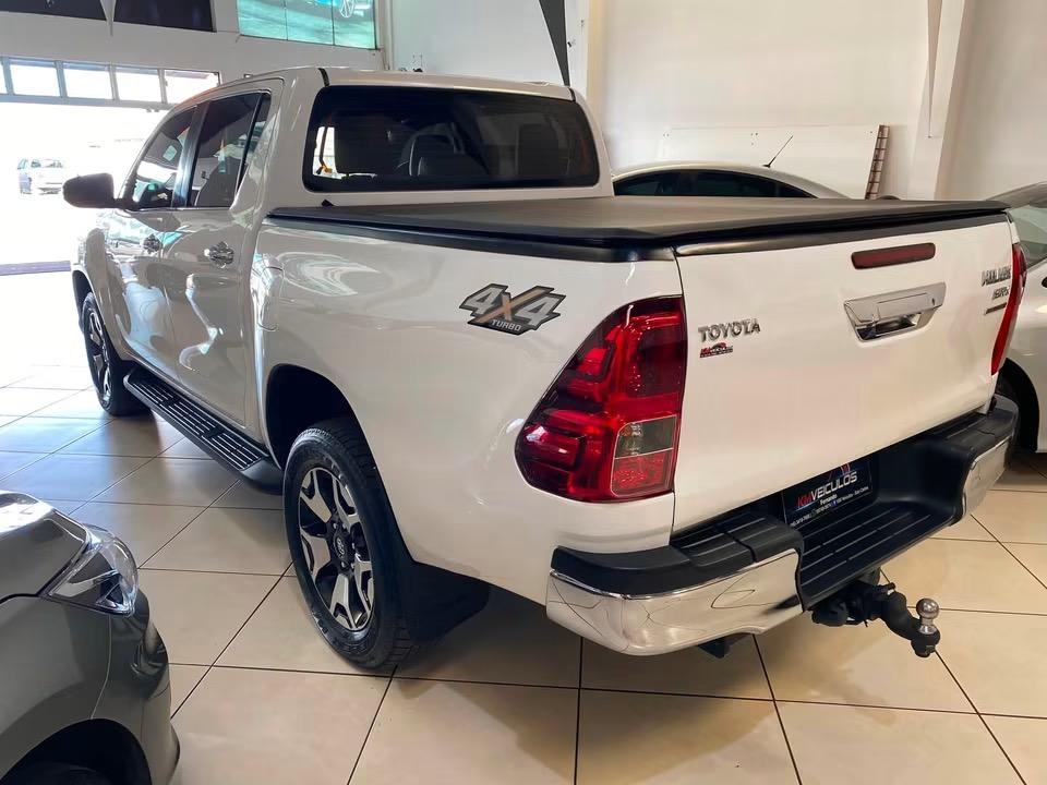 TOYOTA Hilux Caminhonete - Foto
