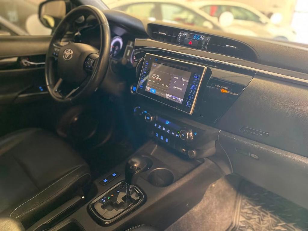 TOYOTA Hilux Caminhonete - Foto