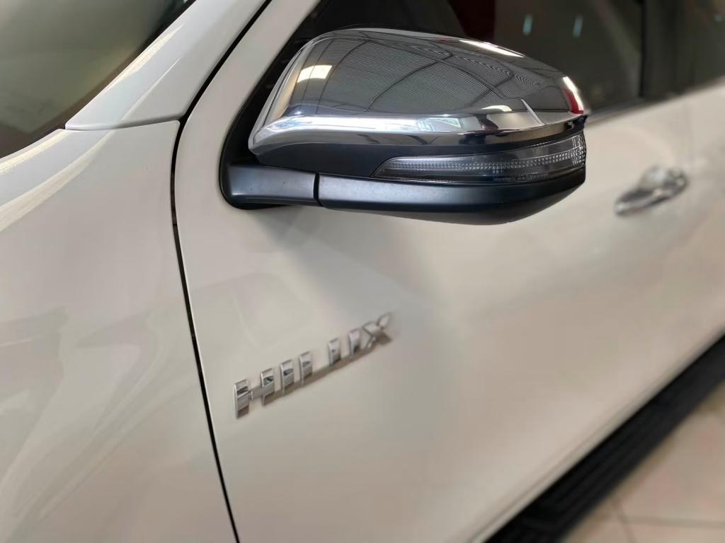 TOYOTA Hilux Caminhonete - Foto