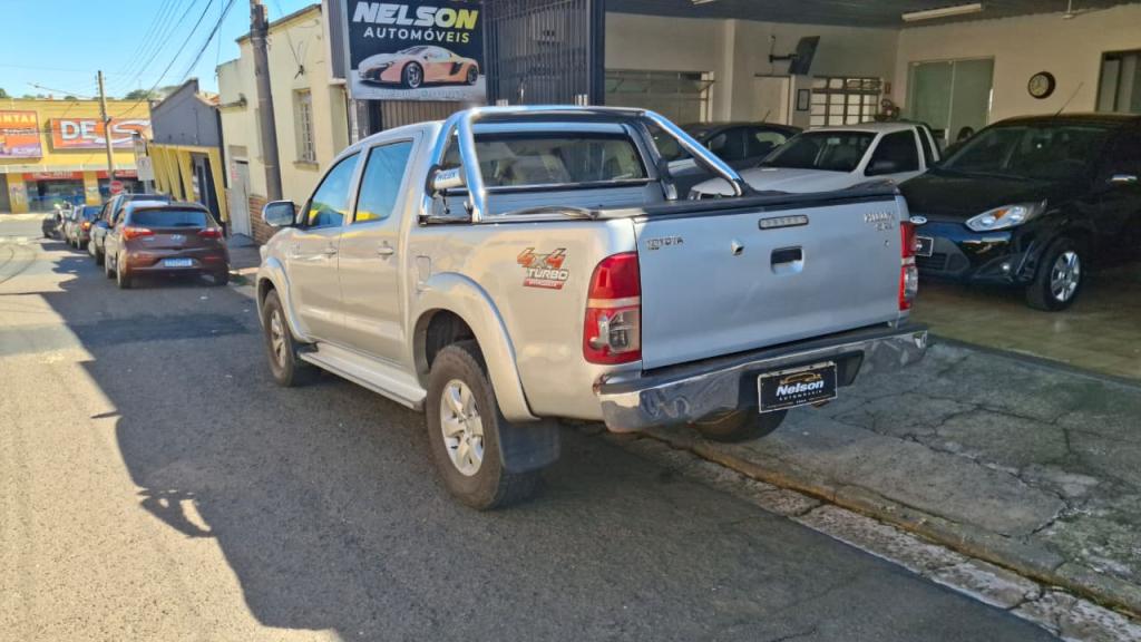 TOYOTA Hilux Caminhonete - Foto