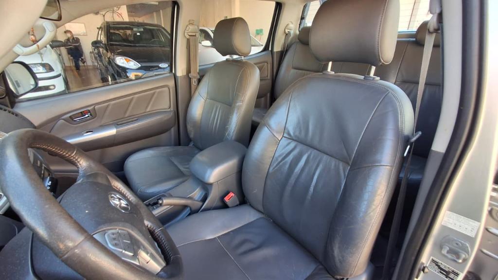 TOYOTA Hilux Caminhonete - Foto