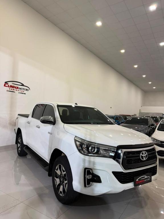 TOYOTA Hilux Caminhonete - Foto