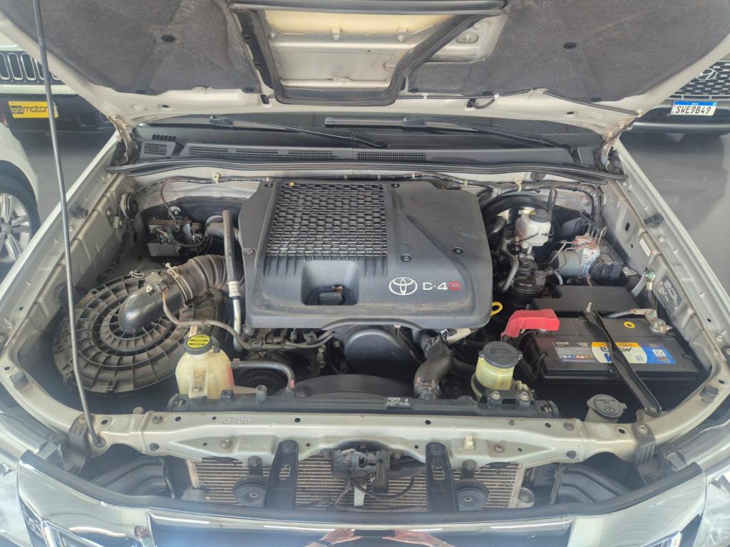 TOYOTA Hilux Caminhonete - Foto