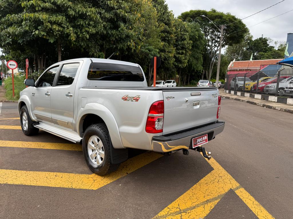 TOYOTA Hilux Caminhonete - Foto