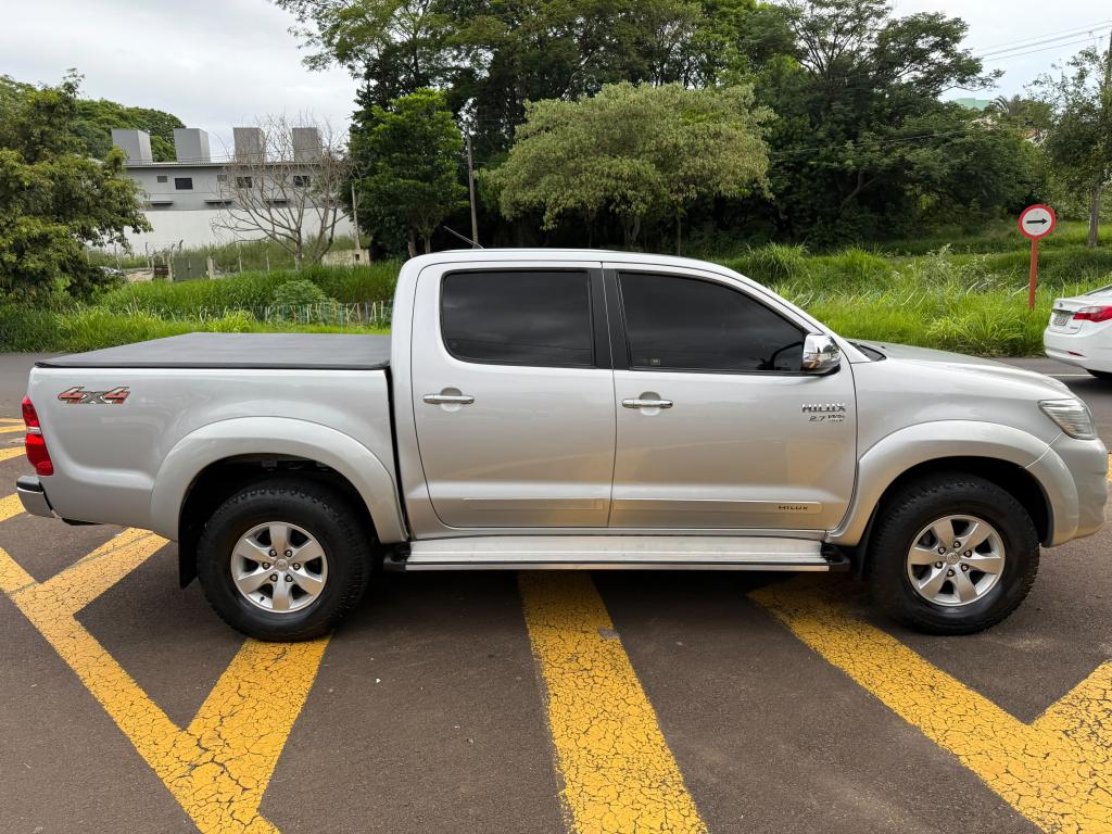 TOYOTA Hilux Caminhonete - Foto
