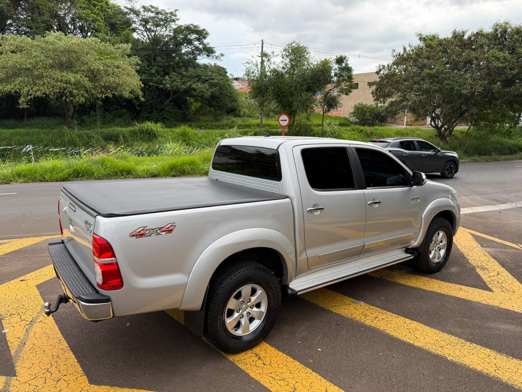 TOYOTA Hilux Caminhonete - Foto