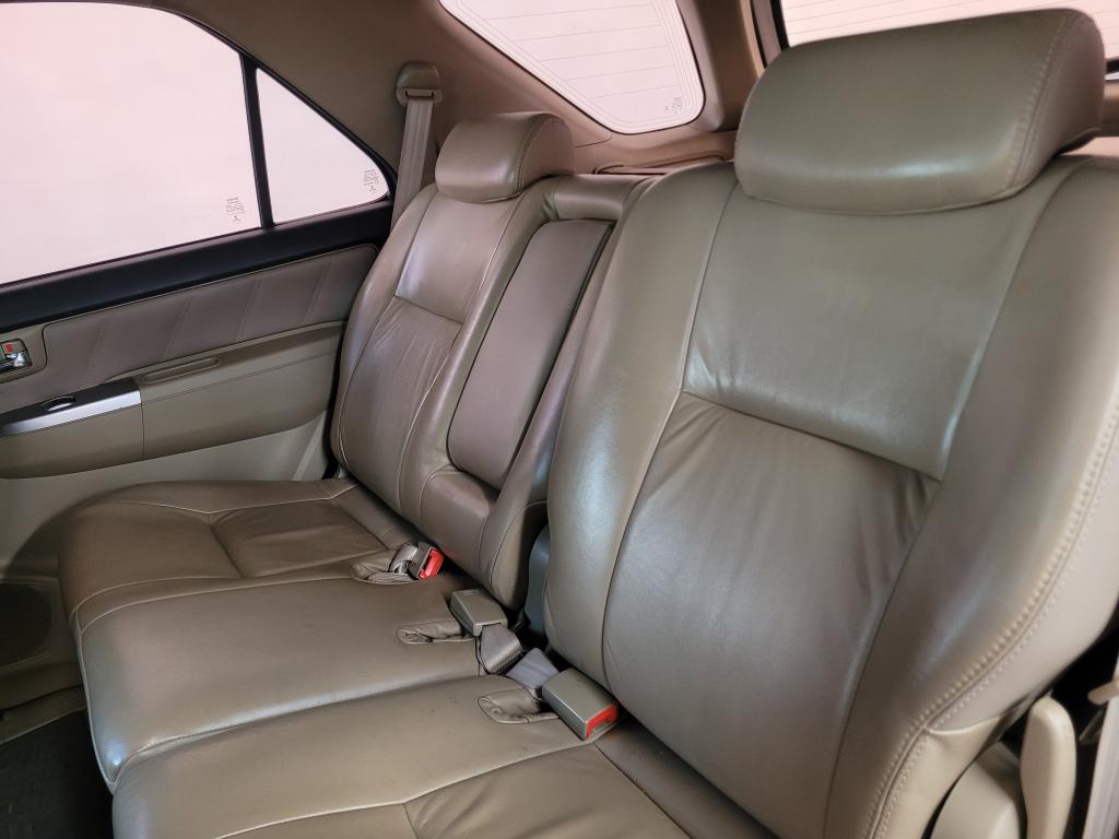 TOYOTA Hilux SW4 - Foto