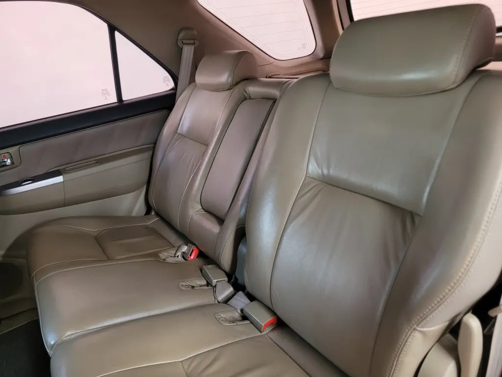 TOYOTA Hilux SW4 - Foto