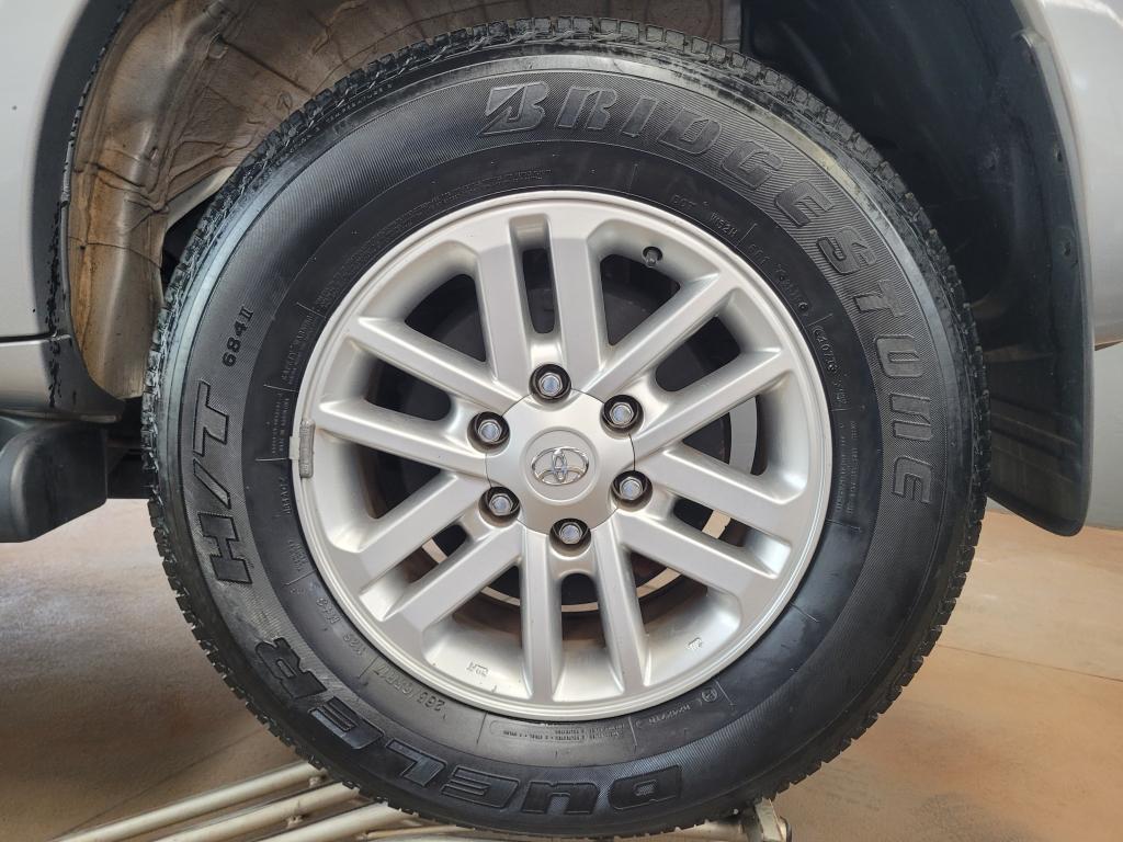 TOYOTA Hilux SW4 - Foto