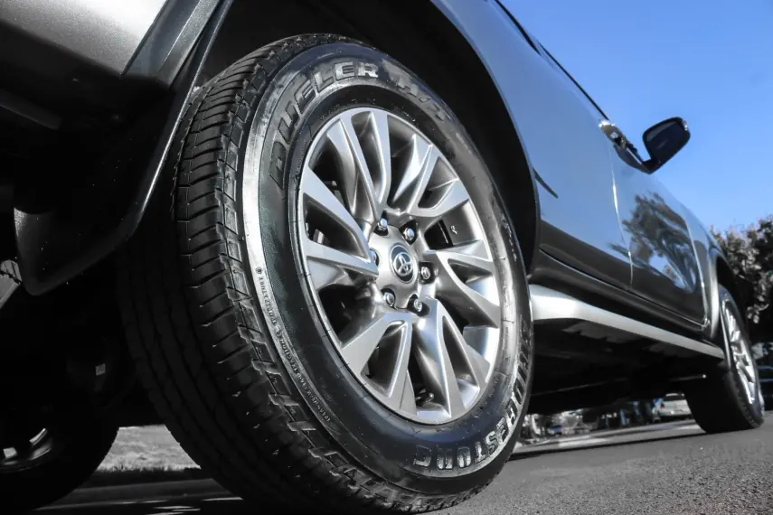 TOYOTA Hilux SW4 - Foto