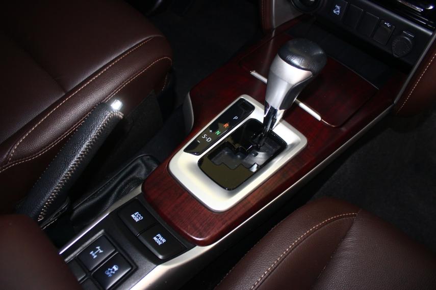 TOYOTA Hilux SW4 - Foto