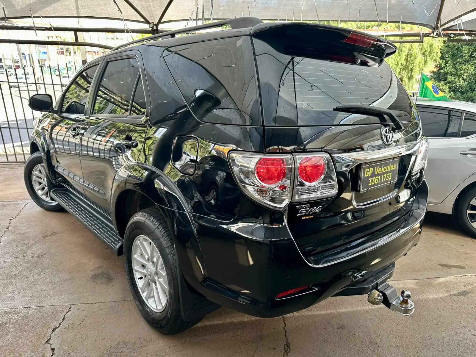 TOYOTA Hilux SW4 - Foto