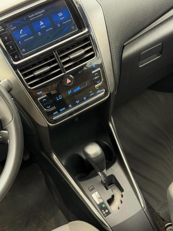 TOYOTA Yaris Hatch - Miniatura