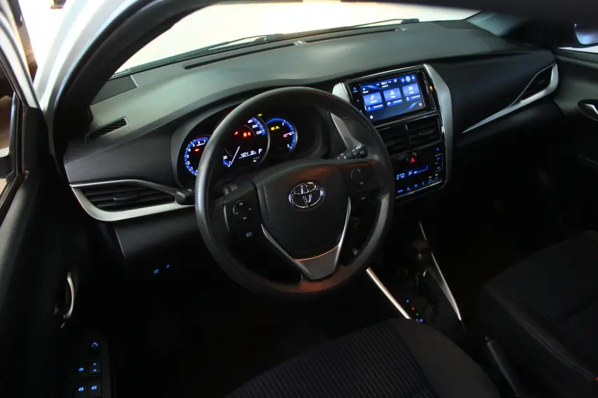 TOYOTA Yaris Hatch - Foto