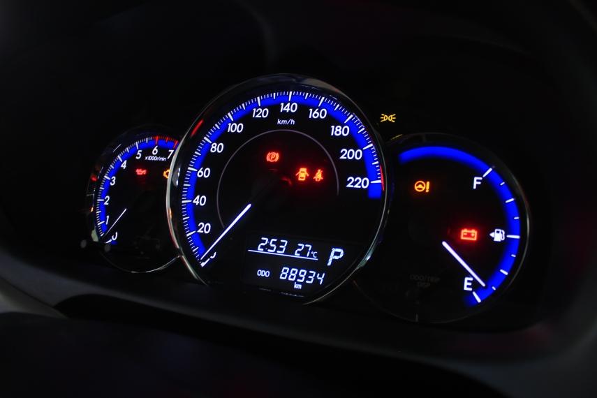 TOYOTA Yaris Hatch - Foto