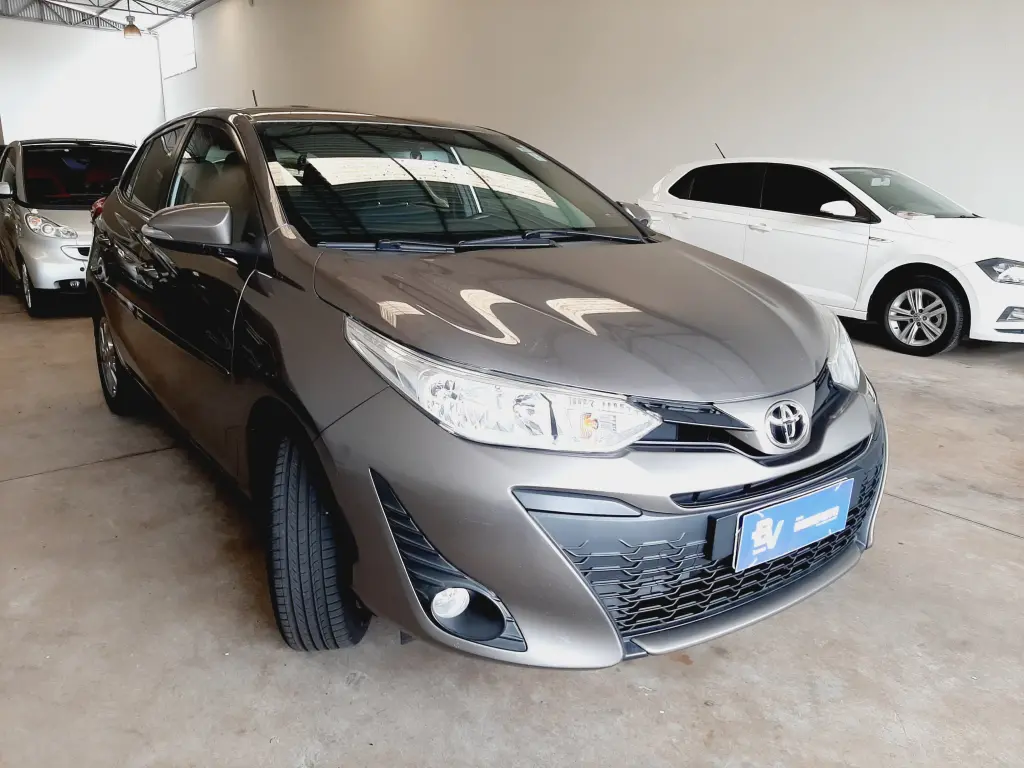 TOYOTA Yaris Hatch - Foto