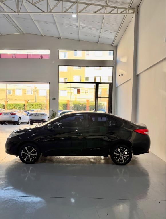 TOYOTA Yaris Sedan - Foto