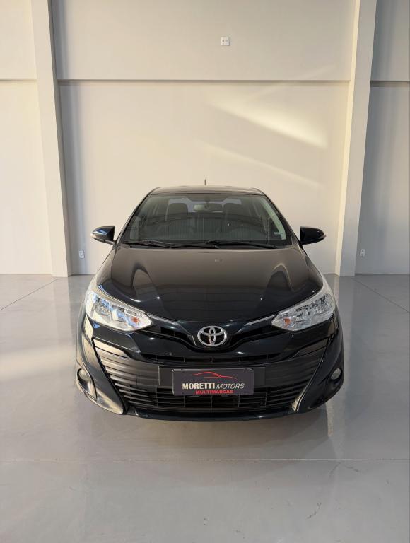 TOYOTA Yaris Sedan - Foto
