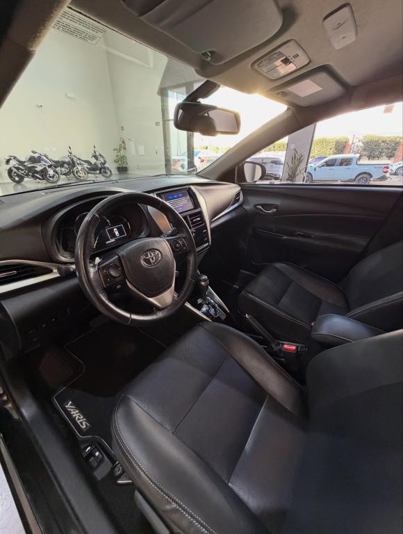 TOYOTA Yaris Sedan - Foto