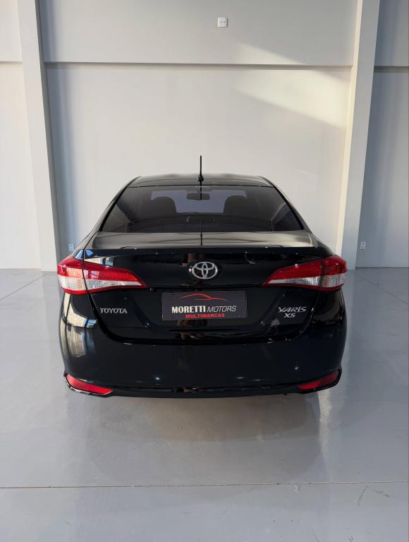 TOYOTA Yaris Sedan - Foto