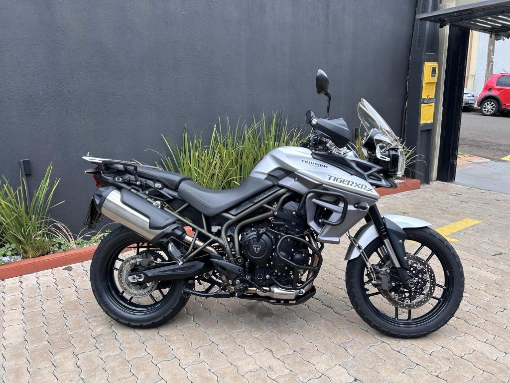 TRIUMPH Tiger 800 - Foto