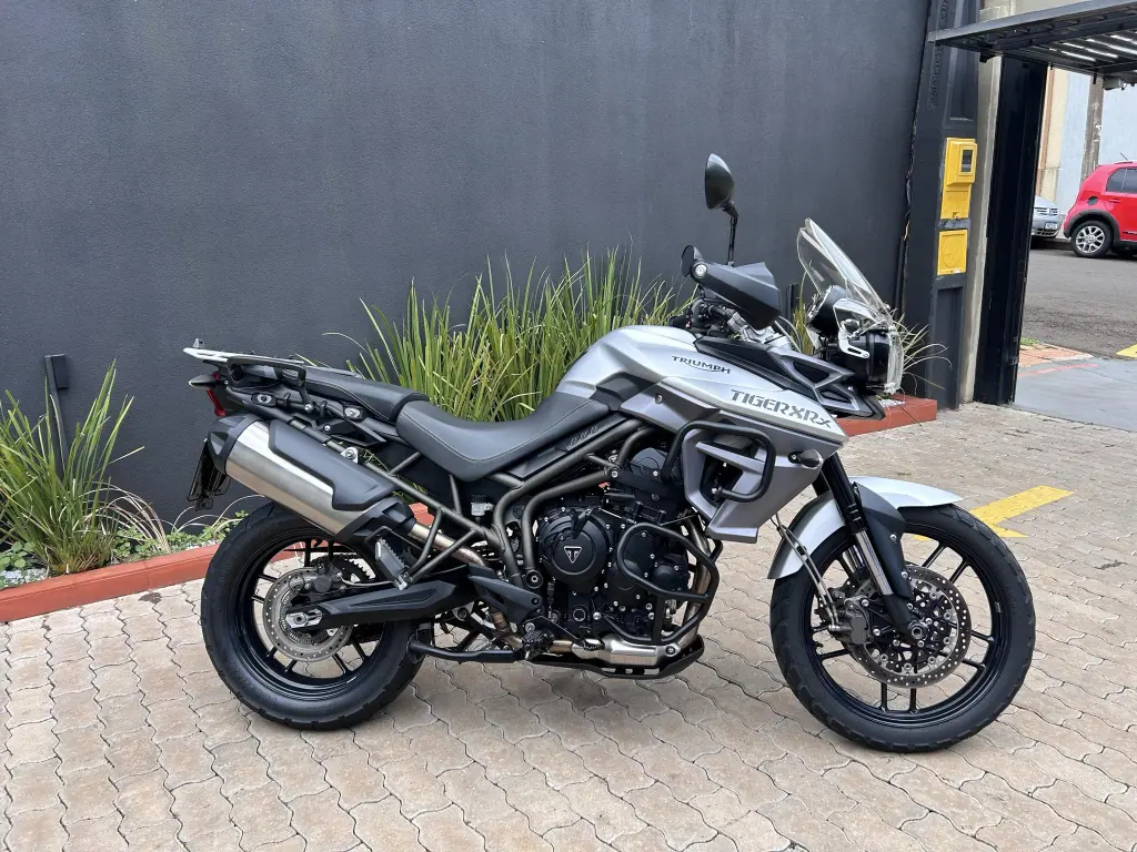 TRIUMPH Tiger 800 - Foto