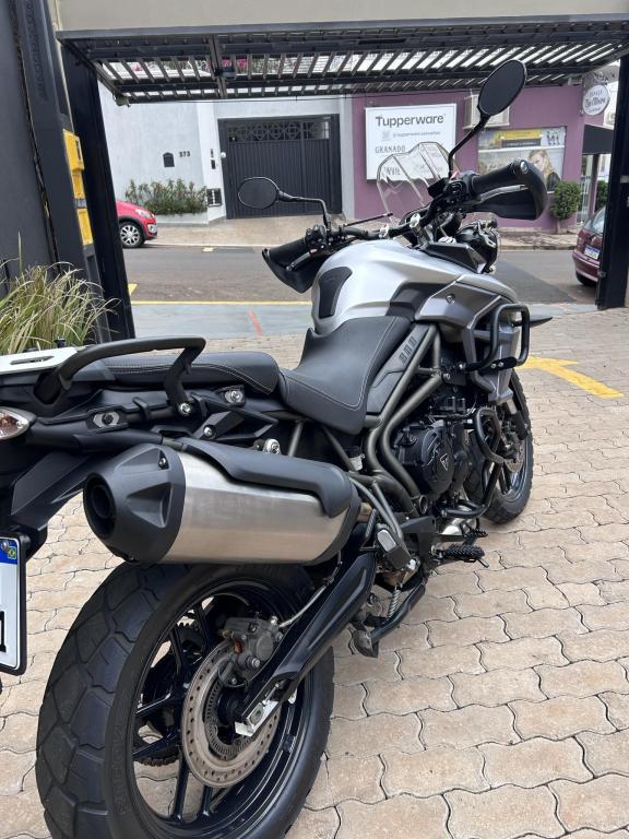 TRIUMPH Tiger 800 - Foto