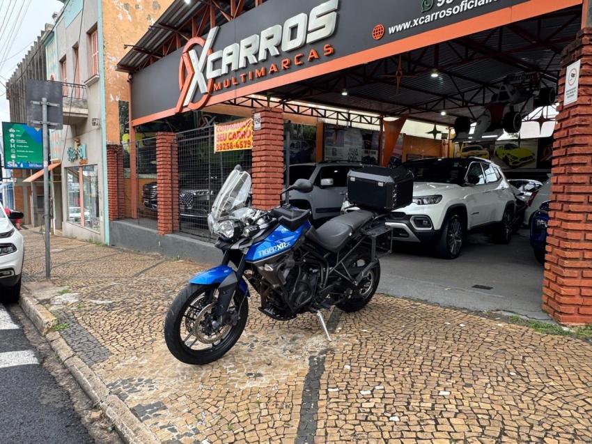 TRIUMPH Tiger 800 - Foto