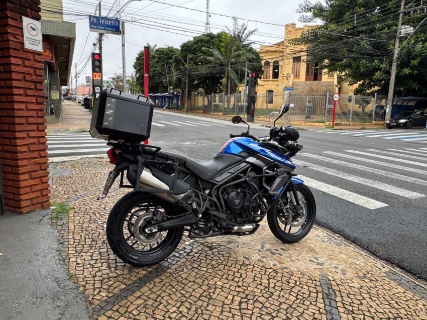 TRIUMPH Tiger 800 - Foto